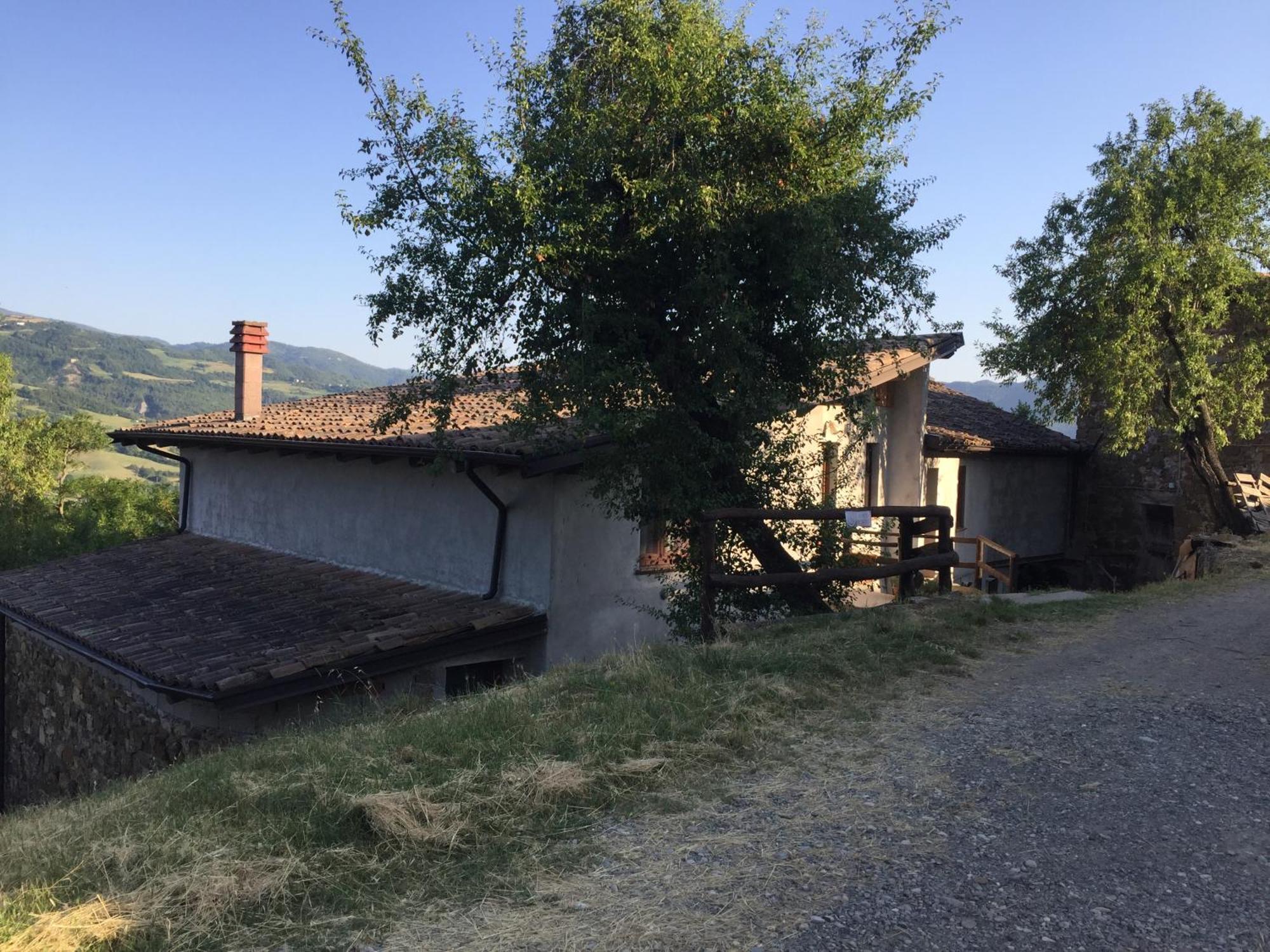 Casa Nella Natura A Bobbio Exterior photo